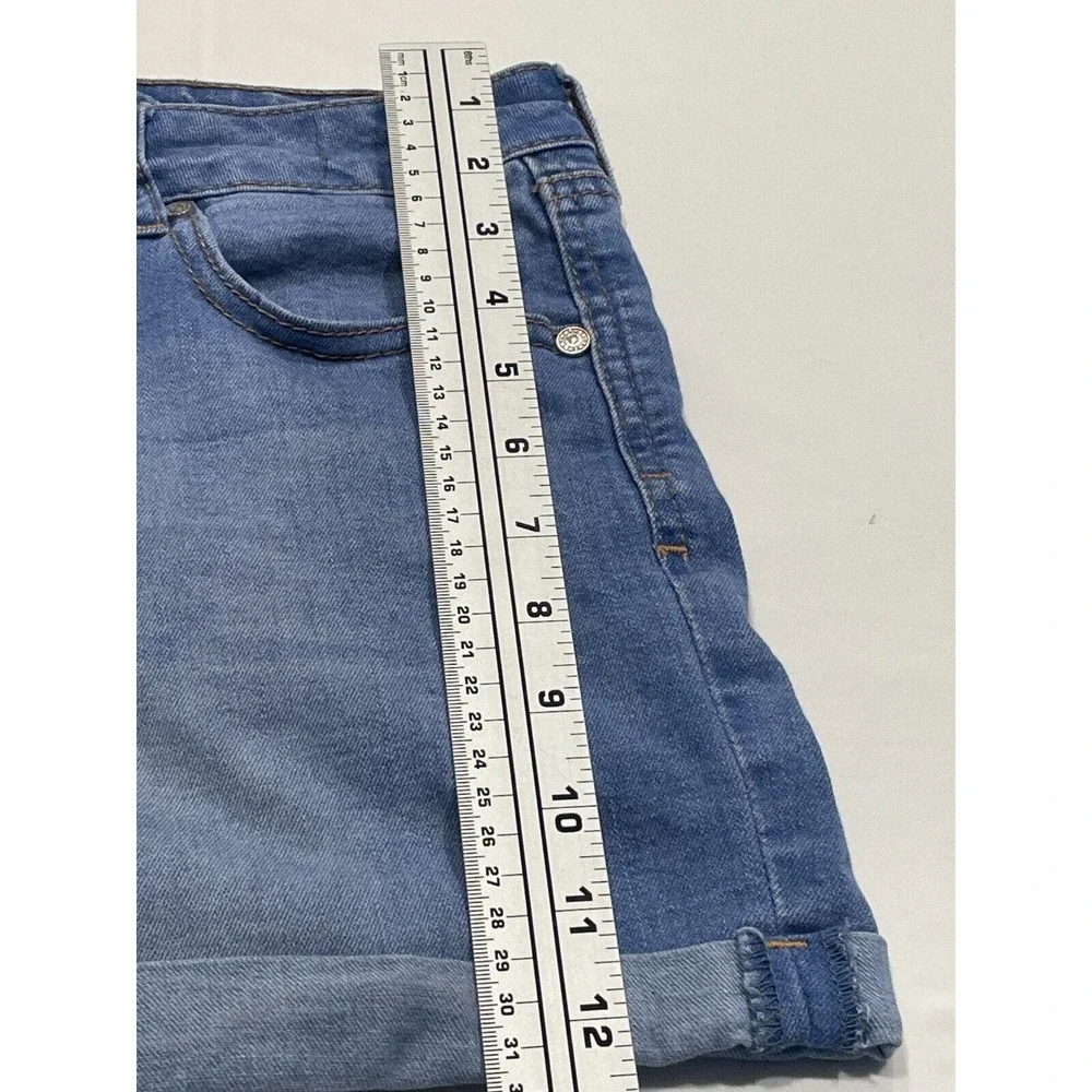 Refuge Women's‎ Rolled Cuffed Hem Blue Denim Jean Shorts